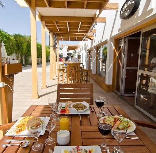 Oonas Dive Club Üdülőközpont Sarm es-Sejk