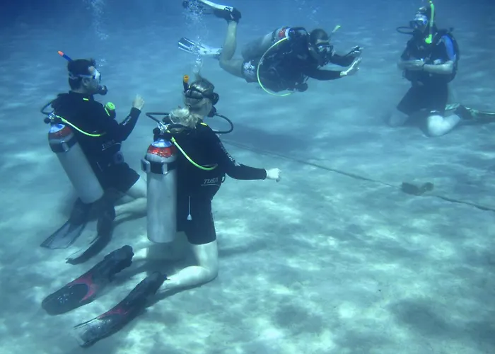 Üdülőközpont Oonas Dive Club 2*